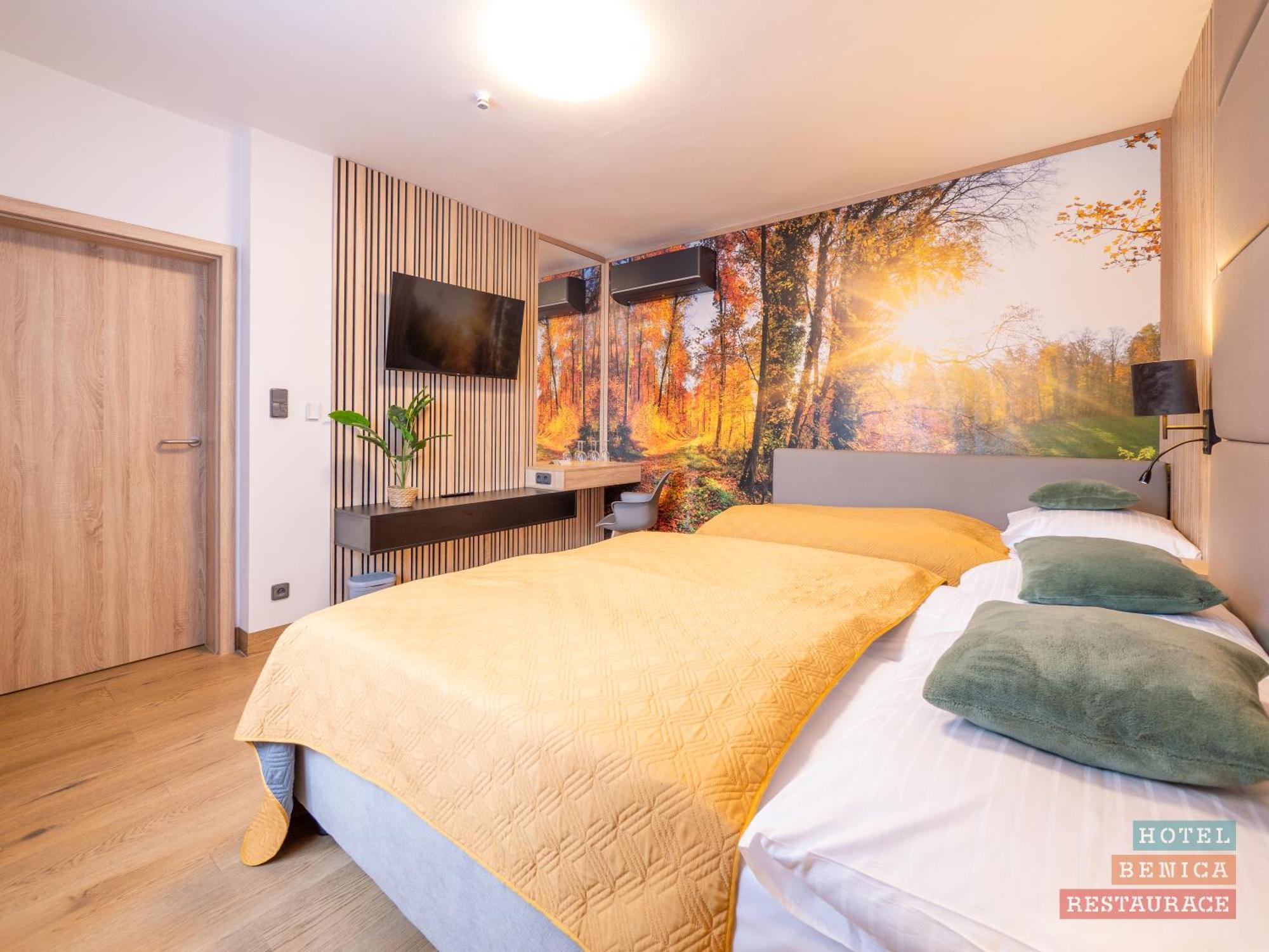 בנסוב Hotel Benica מראה חיצוני תמונה