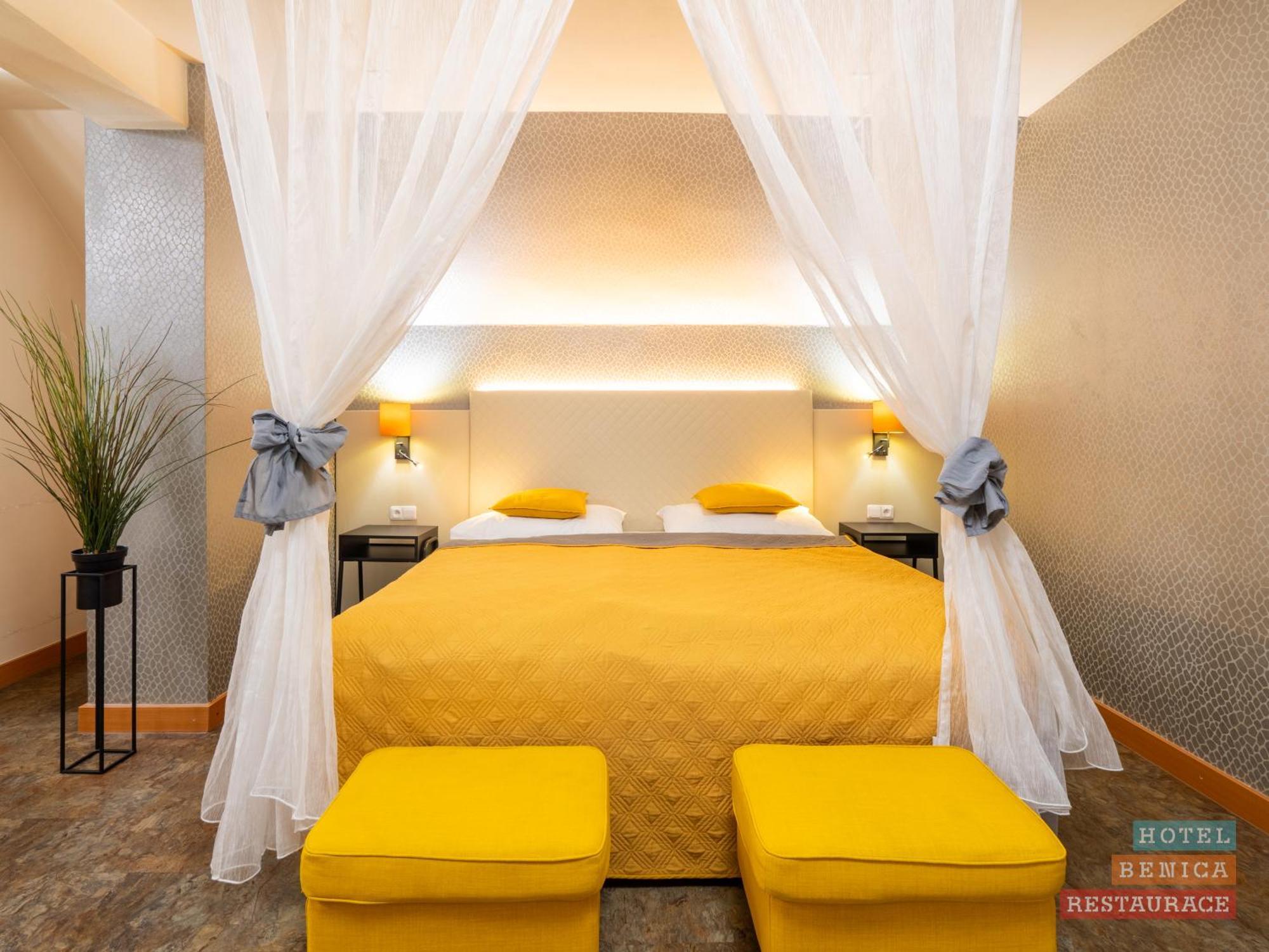 בנסוב Hotel Benica מראה חיצוני תמונה